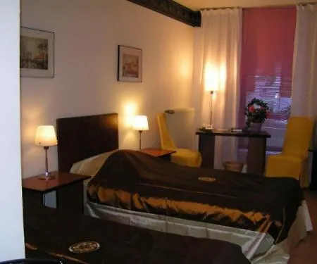 ゲストハウス ガストハウス クローネ