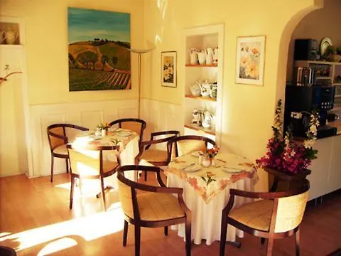 Guest house Krone 2*